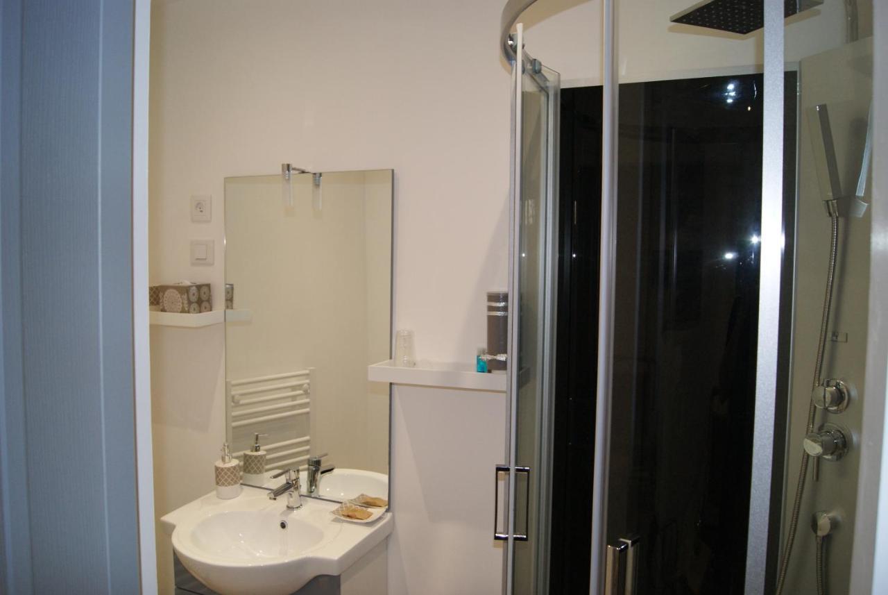 Bed and Breakfast La Longere De Suzanne Arrest Екстер'єр фото